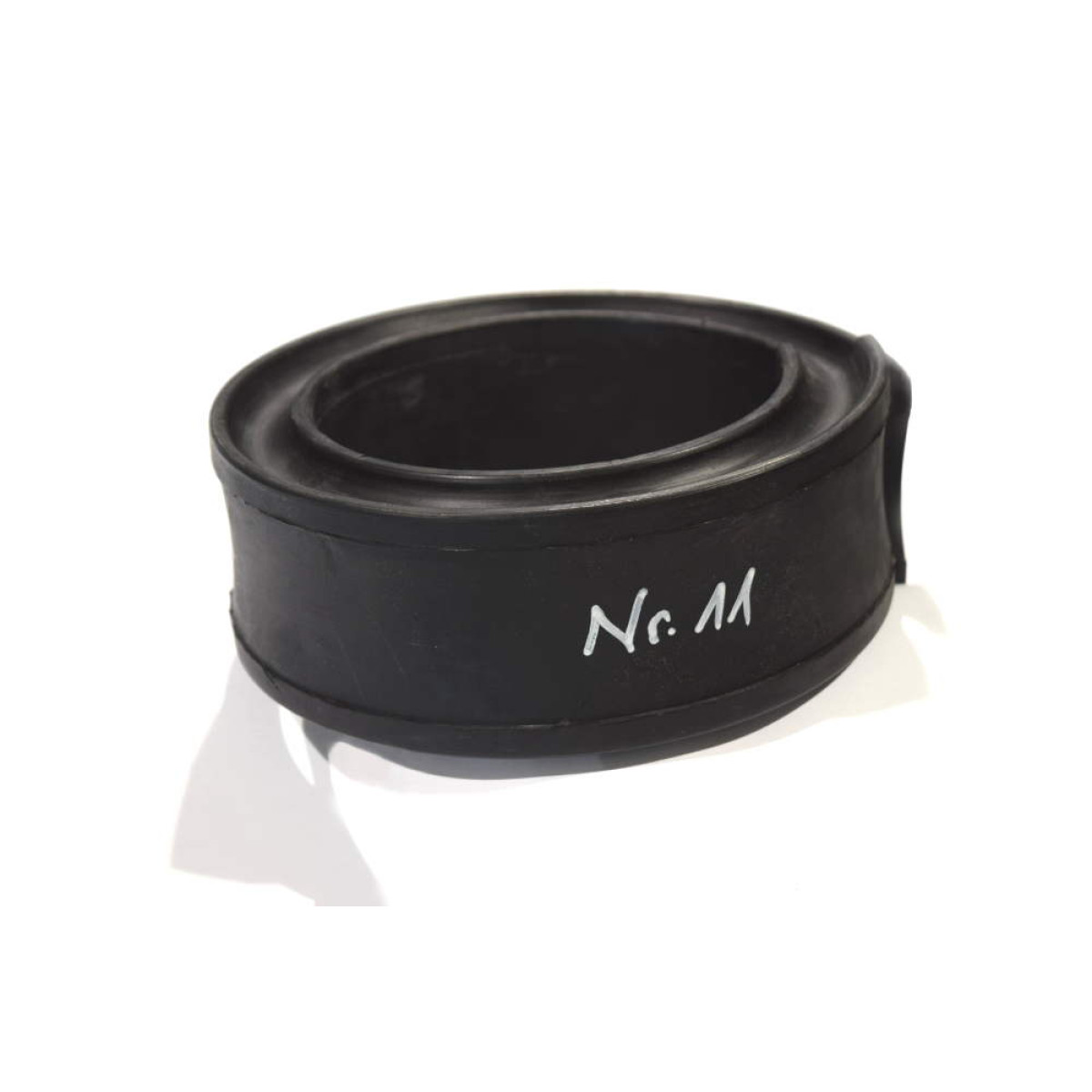 Jousenvahvikekumi nro 11 katumaasturi, linja-auto