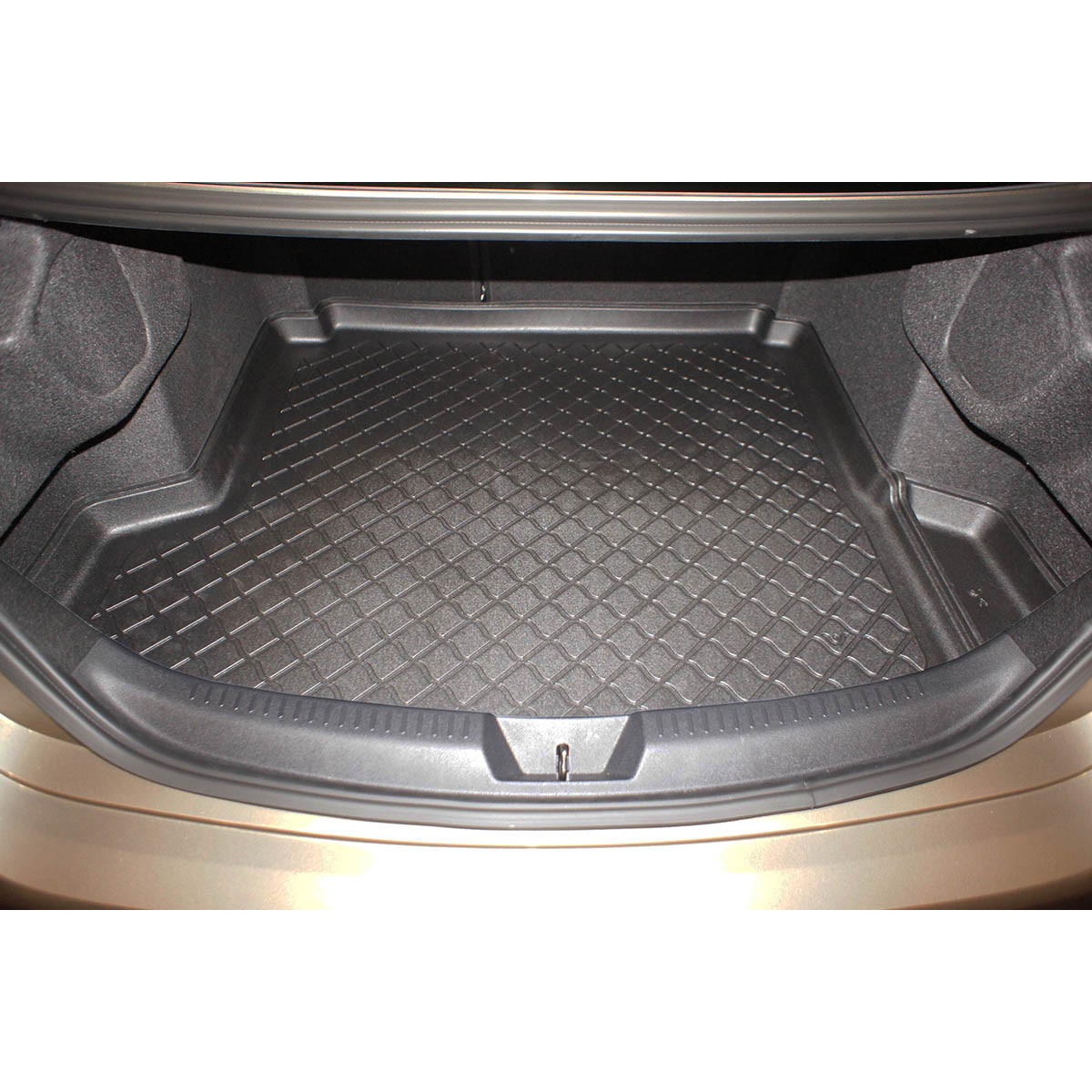 Runko matto Renault Megane GrandCoupé vuodesta 2017 Runko matto Renault Megane GrandCoupé vuodesta 2017