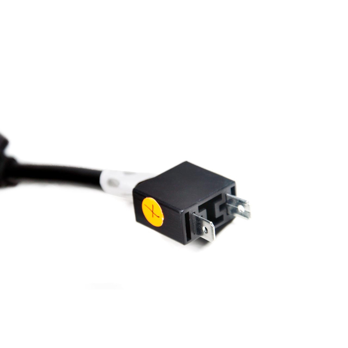 CANBUS-sovitin LED-ajovaloille H7 AMIO-01070