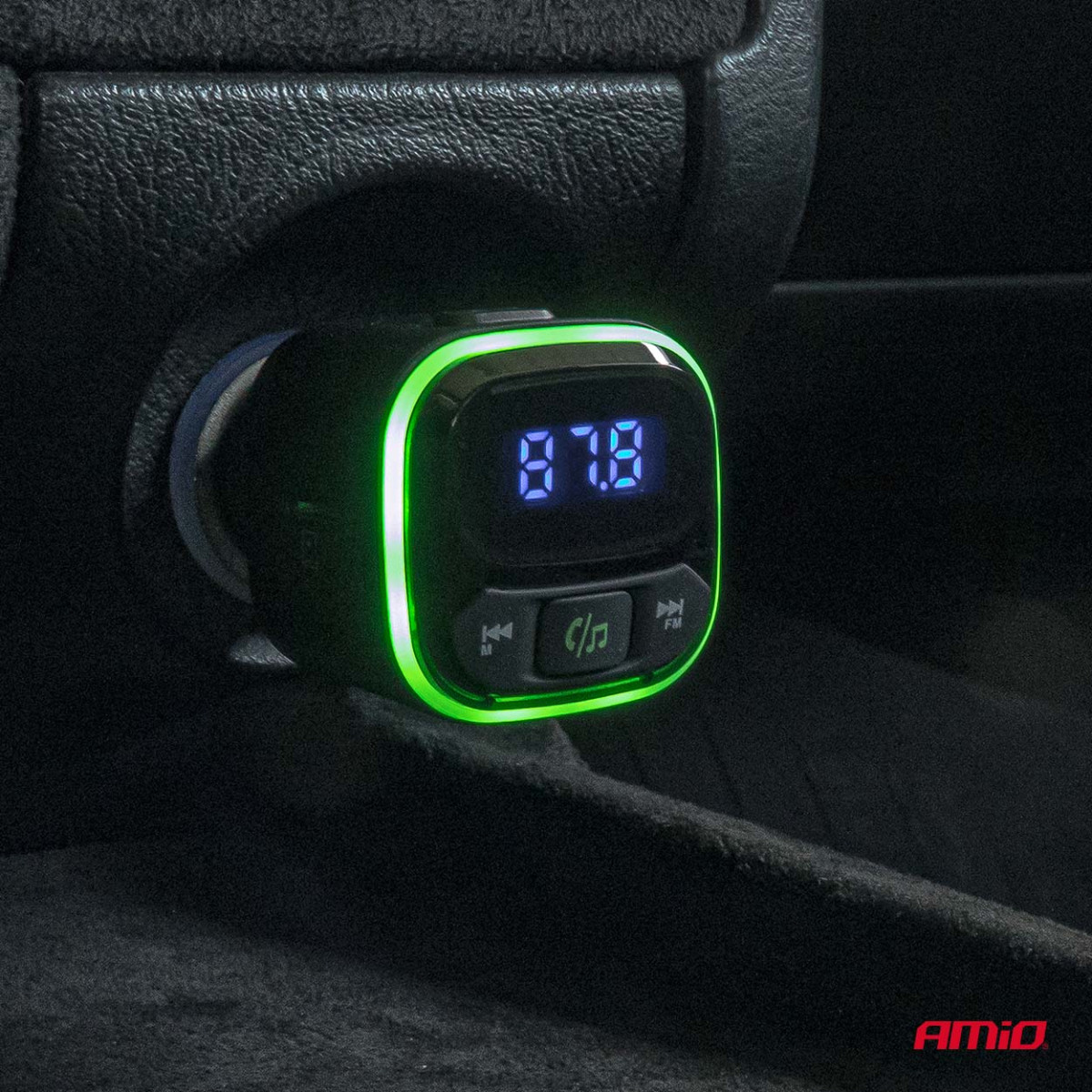 Auton FM-lähetin, 1×USB-A 2×USB-C 12V 24V AMIO-04651