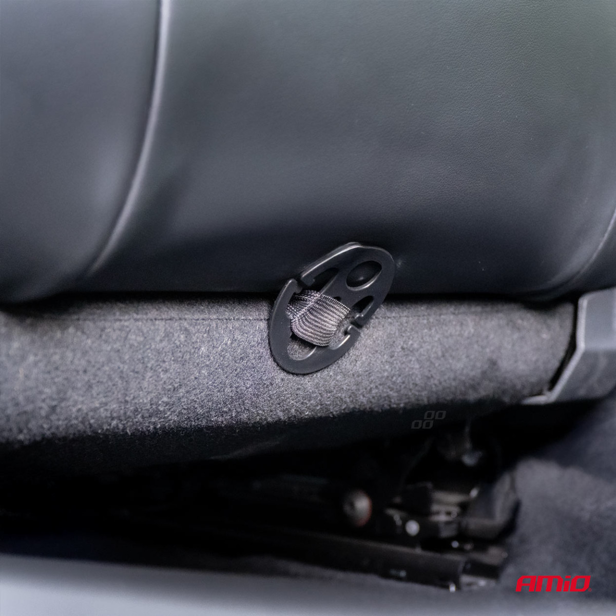 Helmikoristeinen turvaistuimen matto CSM-16, 45x120 cm - musta