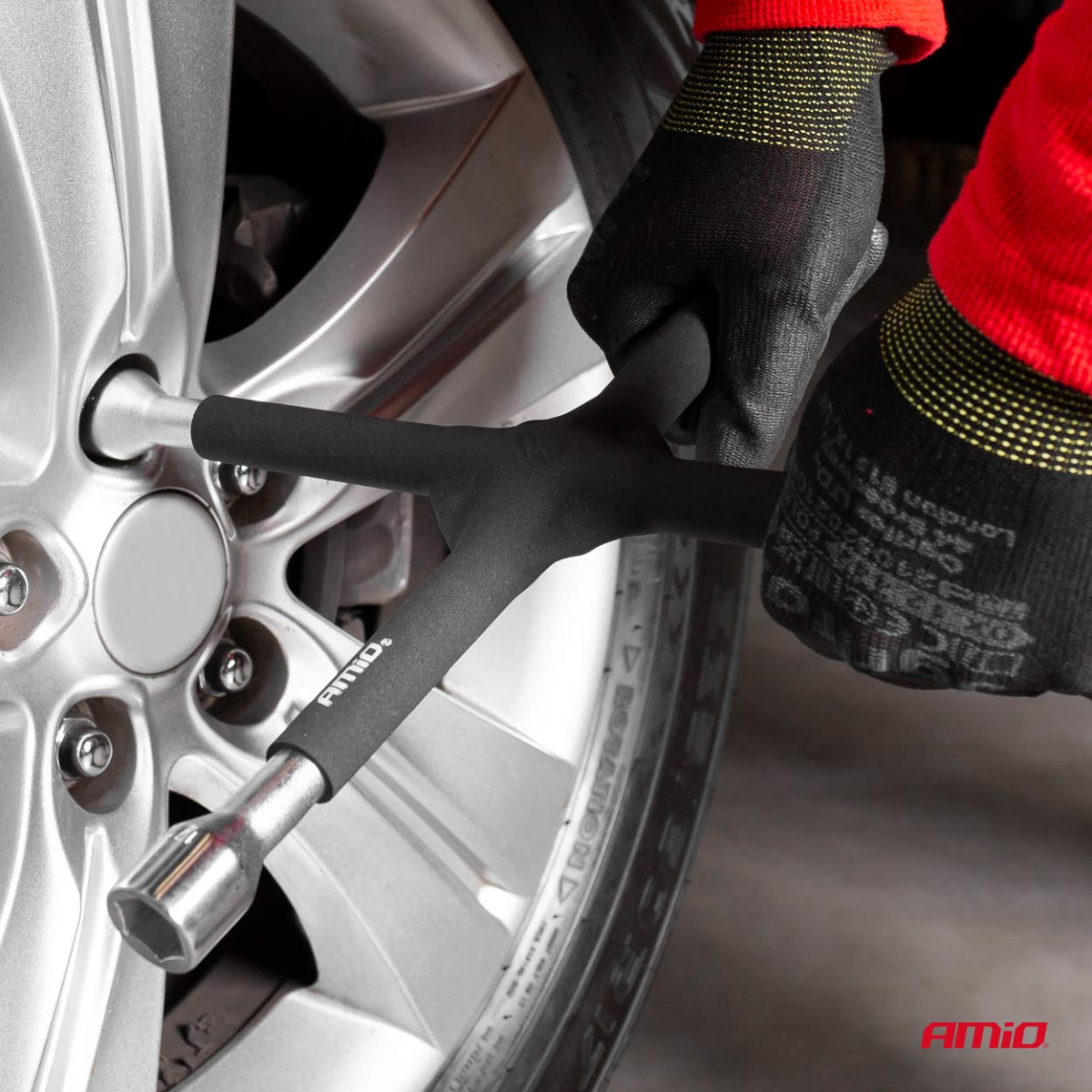 Ristimäinen pyöränmutterinavain 17–19–21 mm, 1/2", kumipäällysteinen, AMIO-02402