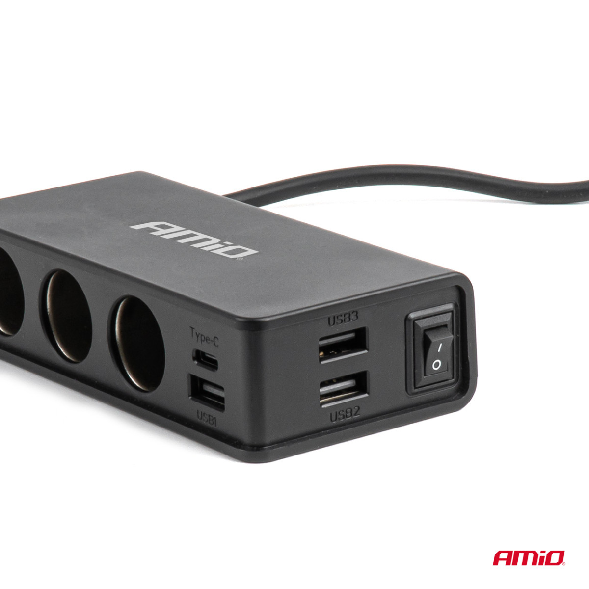 Pistorasian jakaja 12/24V, jossa 3x USB-A, USB-C, QC3.0, PD3.0 148W AMIO-04836