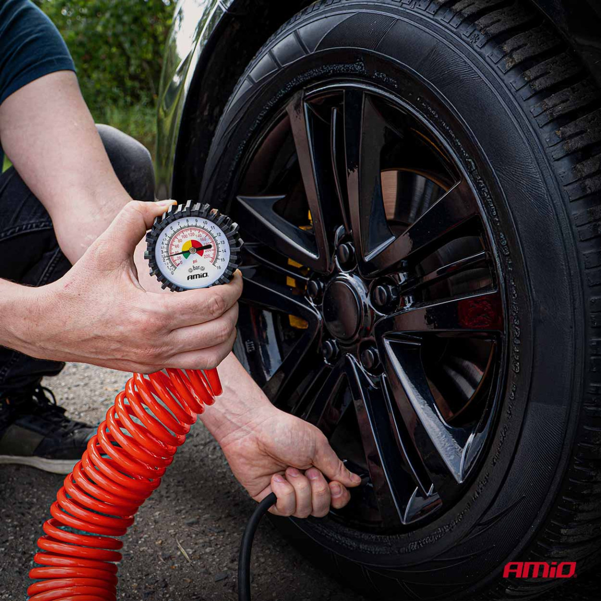 Mekaaninen painemittari kumisuojuksella 16 bar G 1/4″, AMIO-04467