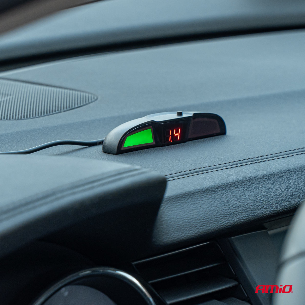 Pysäköintitutka LED COB, 4 mustaa anturia 19 mm, kuorma-autoille AMIO-02286