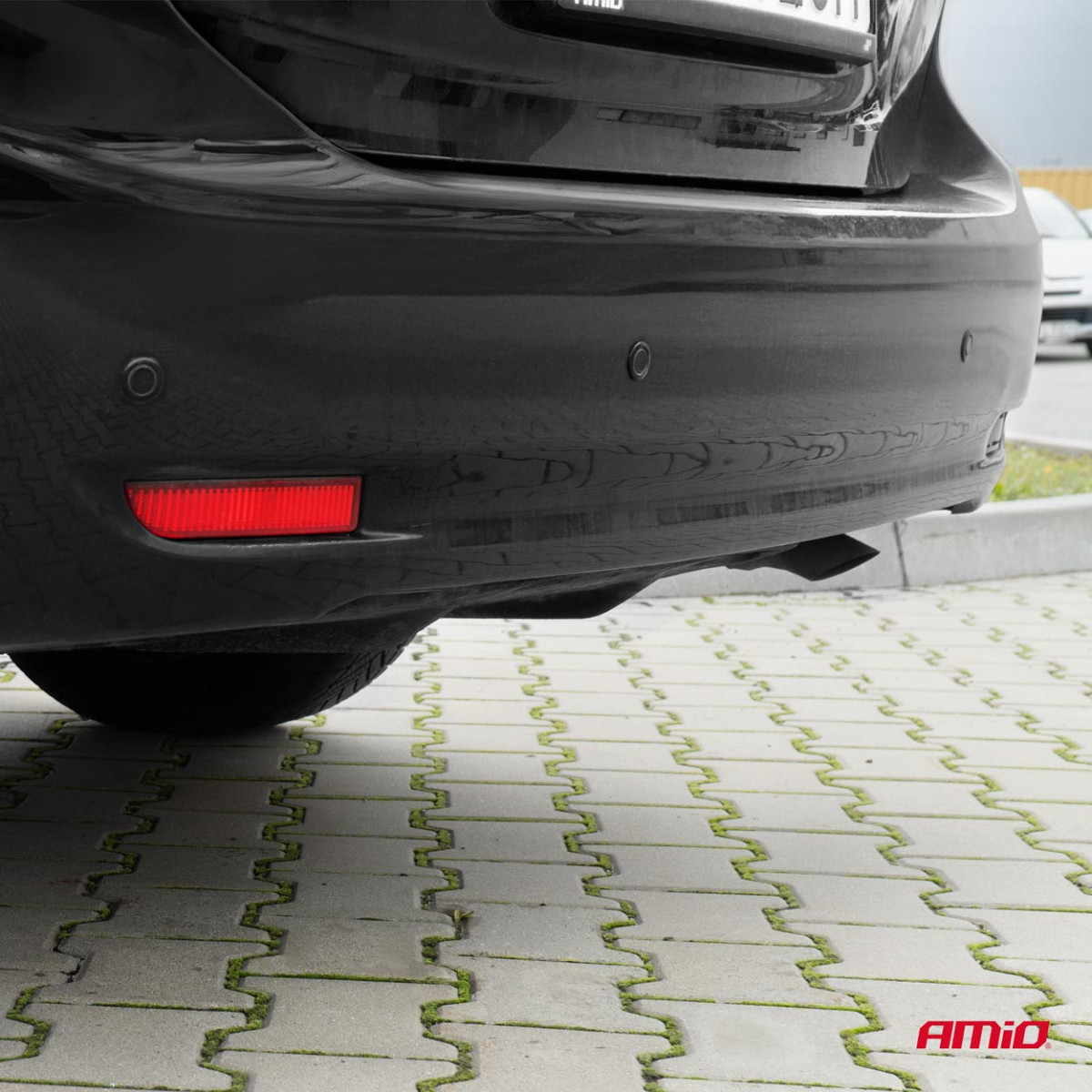 Pysäköintitutka äänimerkillä, 4 mustaa anturia GOLD 18 mm AMIO-01576