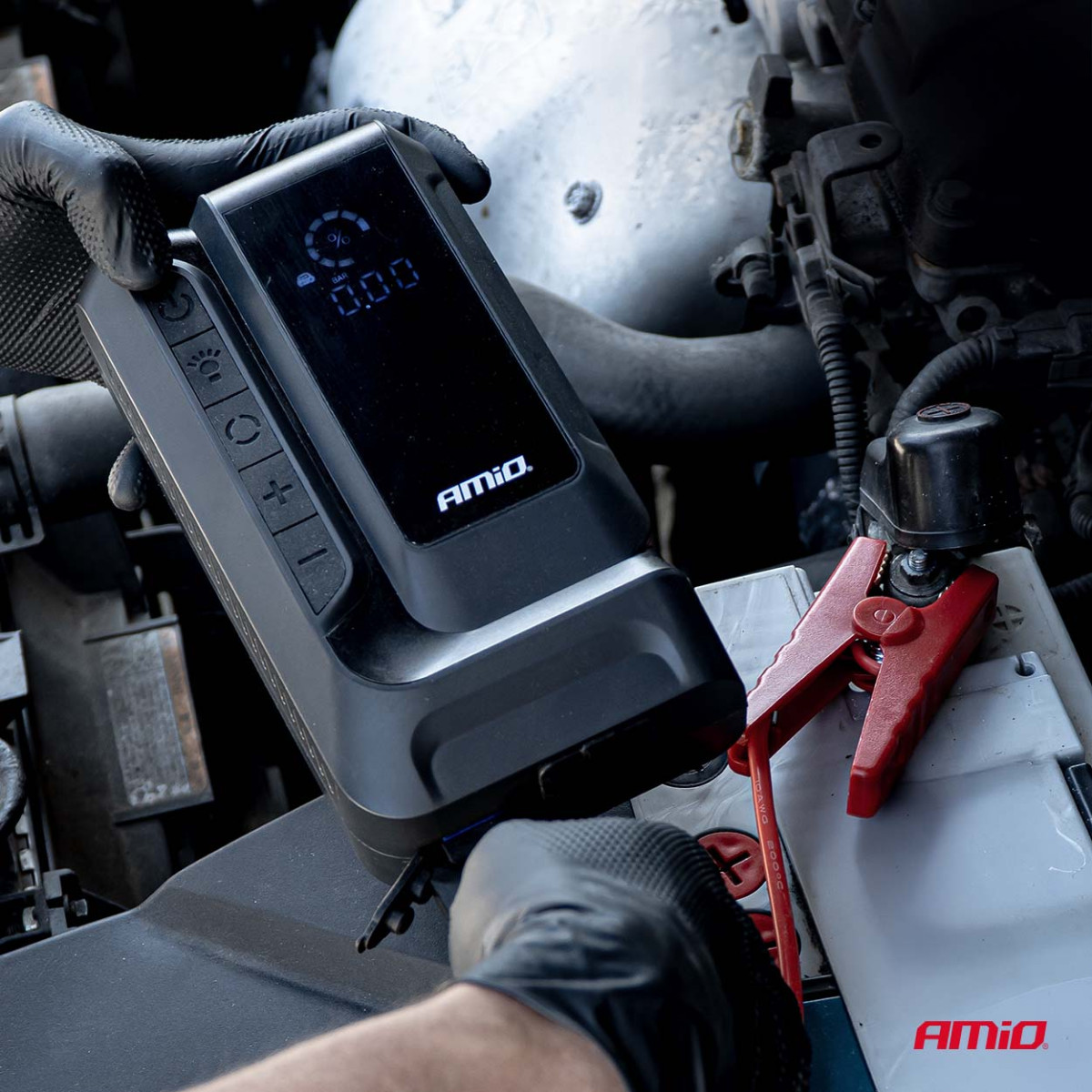4in1 auton käynnistysapulaite kompressorilla, LED-taskulampulla ja varavirtalähteellä 12V 12Ah 1600A AMIO-04677