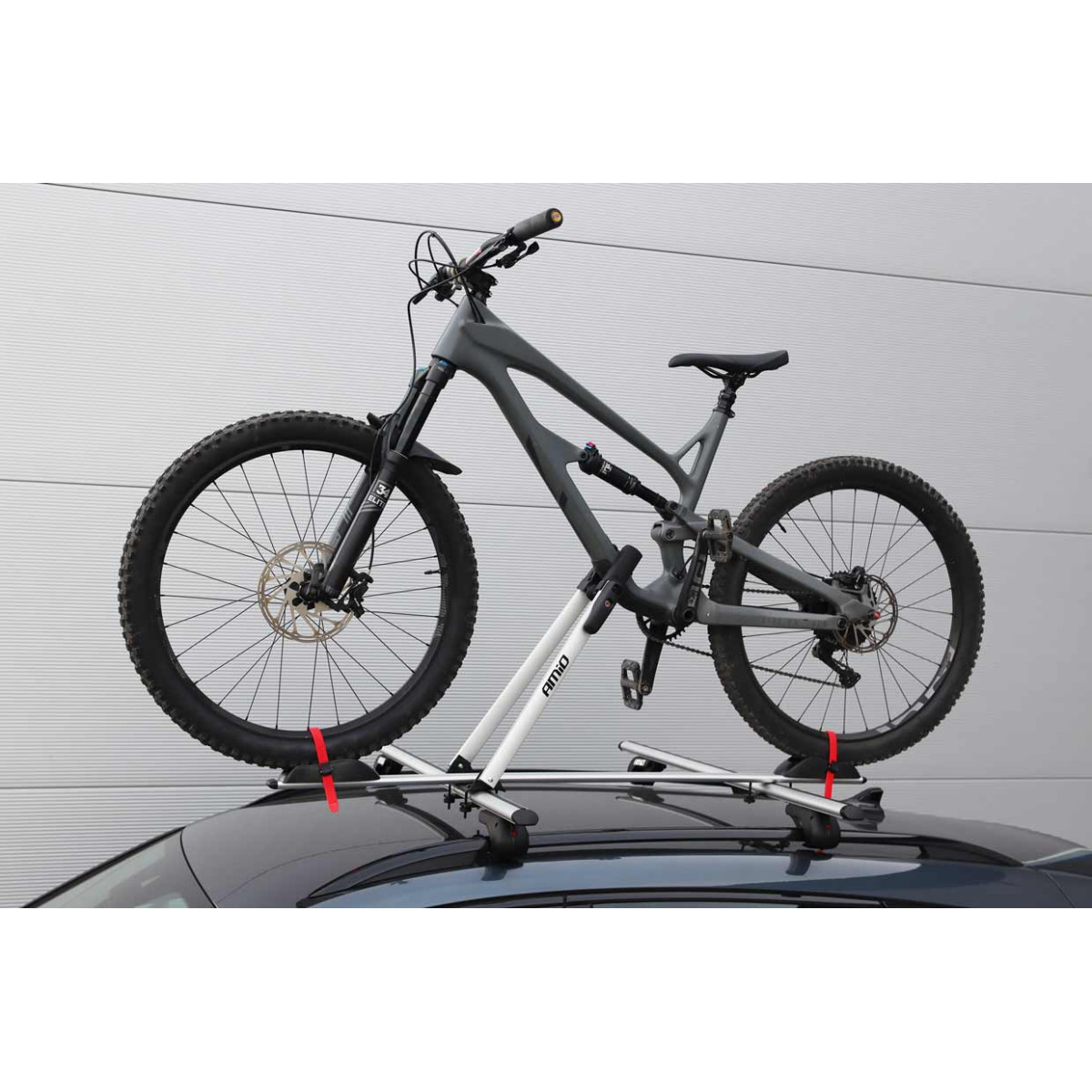 Auton katolle kiinnitettävä pyöräteline, alumiinia RBR-02 AMiO-02589