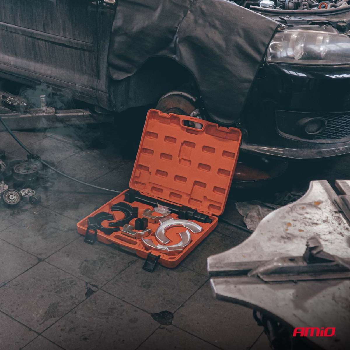 Iskunvaimentimen jousen puristus- ja haarukkamaisen ulosvetotyökalusarja AMIO-04764