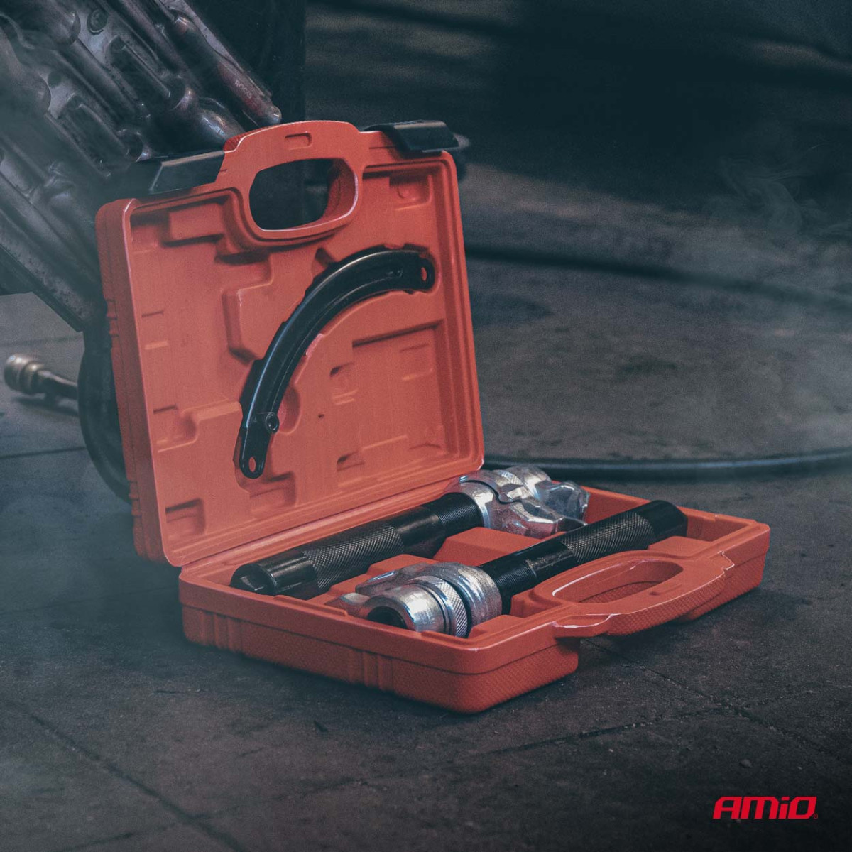 Jousituksen jousipuristinsarja turvakiinnikkeellä AMIO-04763