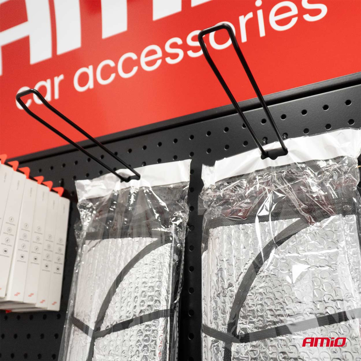 Tuulilasin suoja 150x80 cm, hopea, PE-kupla AMIO-01533