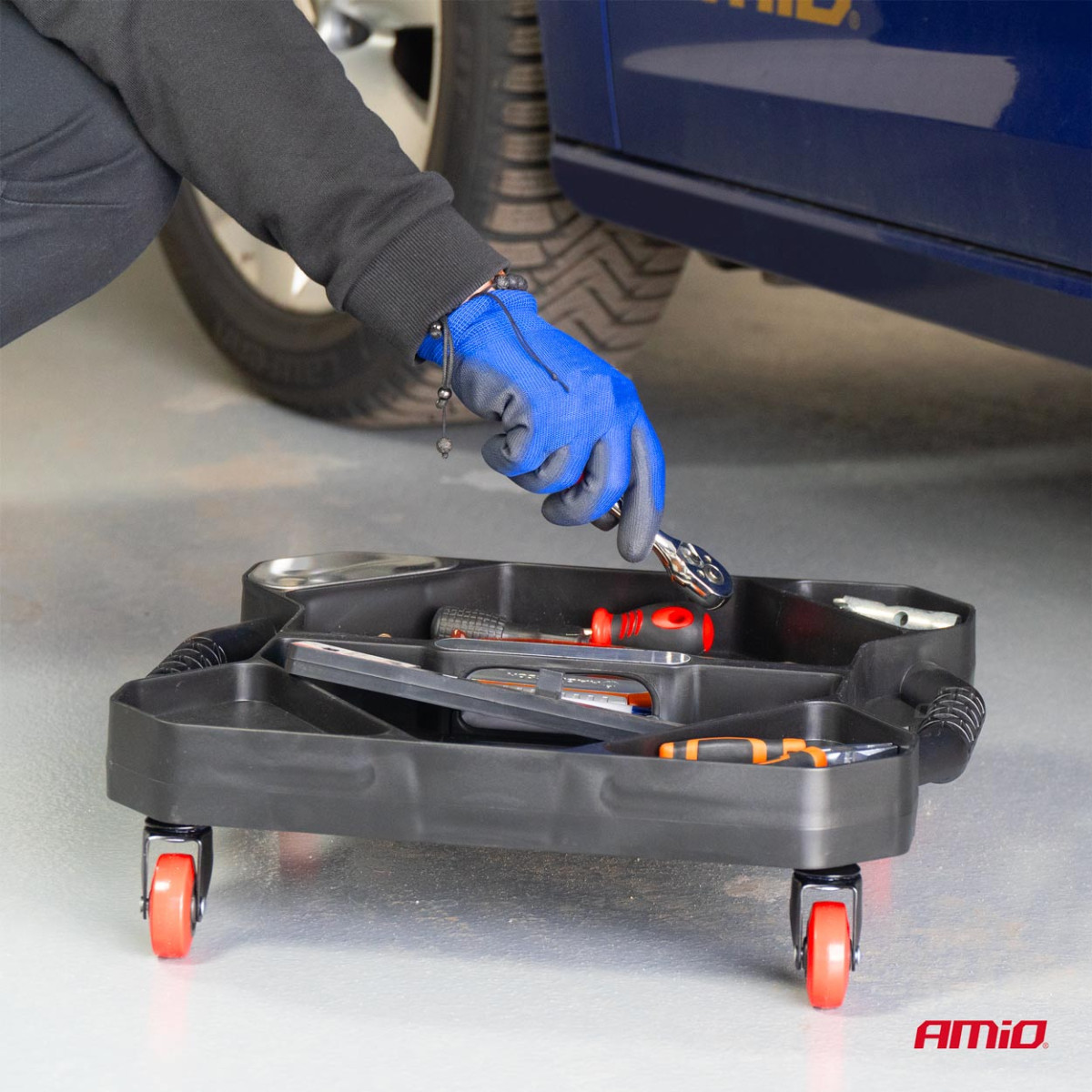 Työkalukärry pyörillä AMIO-04265