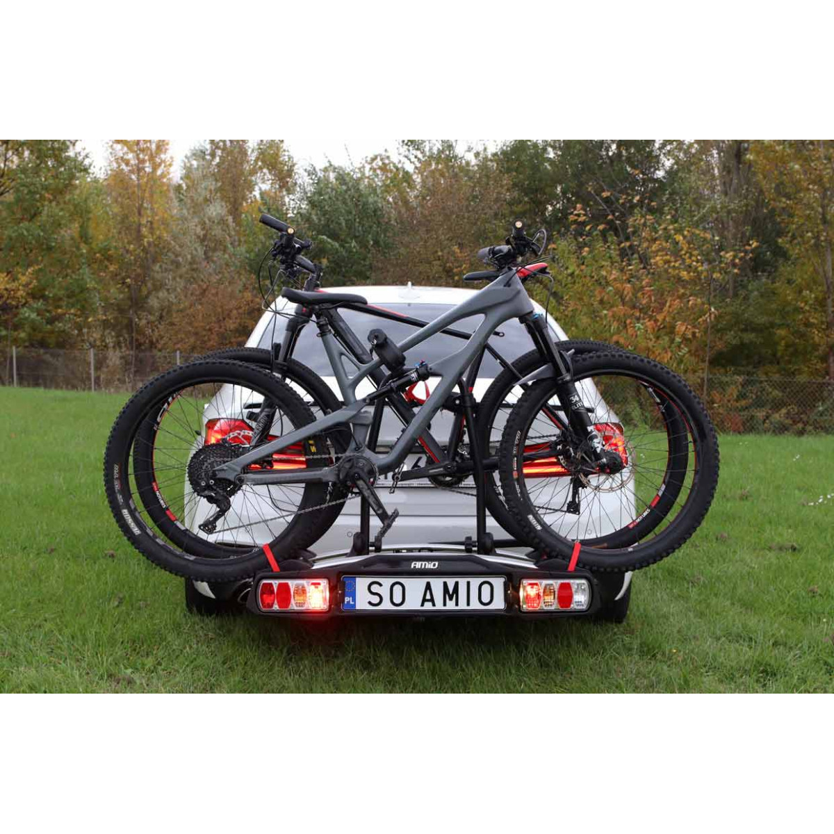 Auton pyöräteline koukulla, kahdelle pyörälle TBC-01/2