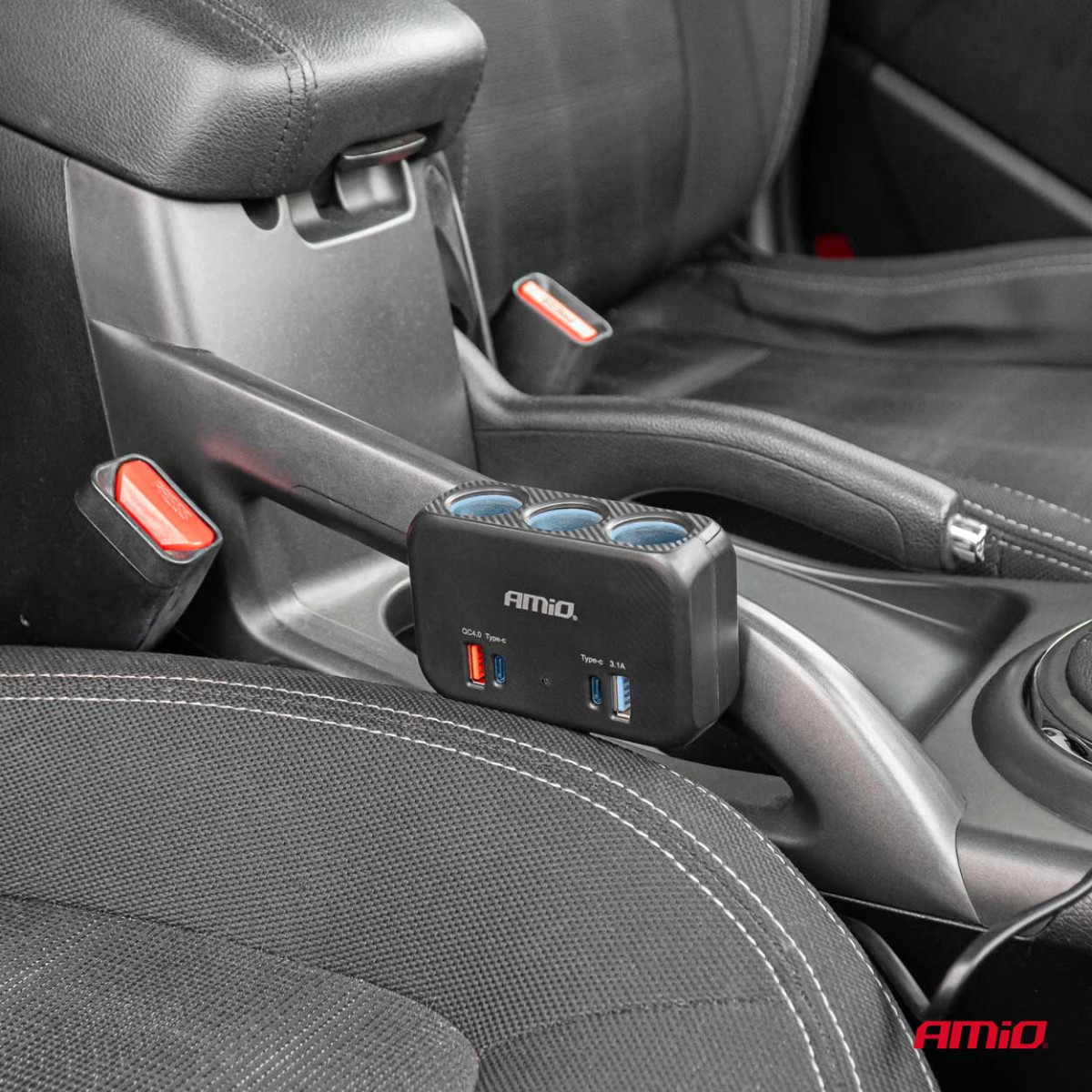 Kolmipaikkainen jatkojohto laturilla 1x USB-A + 1x USB-C QC 4.0 12/24V 120W 80 cm AMIO-04365